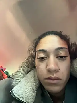 Snapshot of starrynikki chatting on 02-01-26, 03:21 starrynikki online show from 02-01-26, 03:21