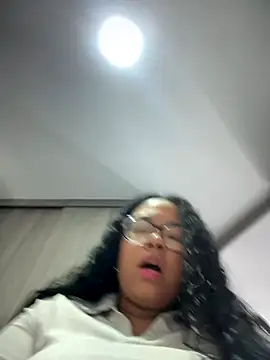 XMara online show from 09-17-25, 04:08