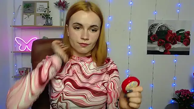 Snapshot of MargaritaKiss chatting on 03-09-25, 07:59 MargaritaKiss online show from 03-09-25, 07:59