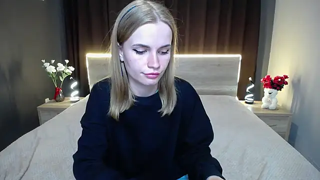 Snapshot of MargaritaKiss chatting on 09-21-25, 07:15 MargaritaKiss online show from 09-21-25, 07:15