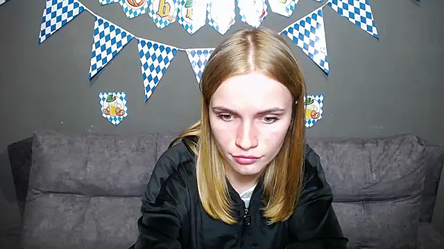 Snapshot of MargaritaKiss chatting on 09-30-25, 07:08 MargaritaKiss online show from 09-30-25, 07:08