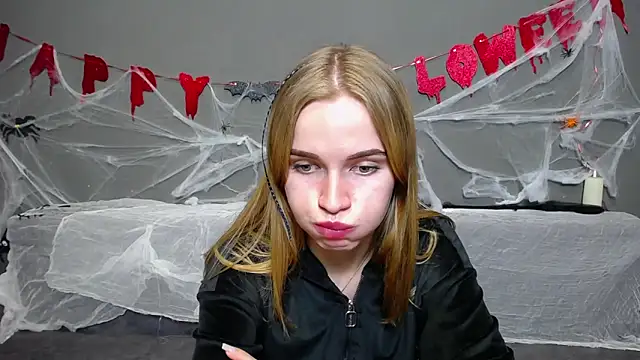 Snapshot of MargaritaKiss chatting on 10-14-25, 07:14 MargaritaKiss online show from 10-14-25, 07:14