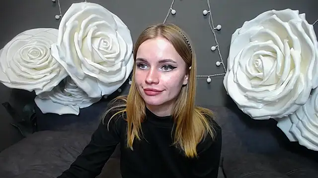 Snapshot of MargaritaKiss chatting on 12-05-25, 07:54 MargaritaKiss online show from 12-05-25, 07:54