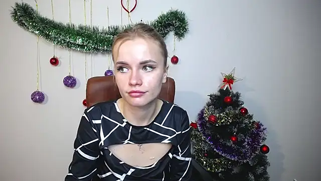 Snapshot of MargaritaKiss chatting on 12-14-25, 07:51 MargaritaKiss online show from 12-14-25, 07:51