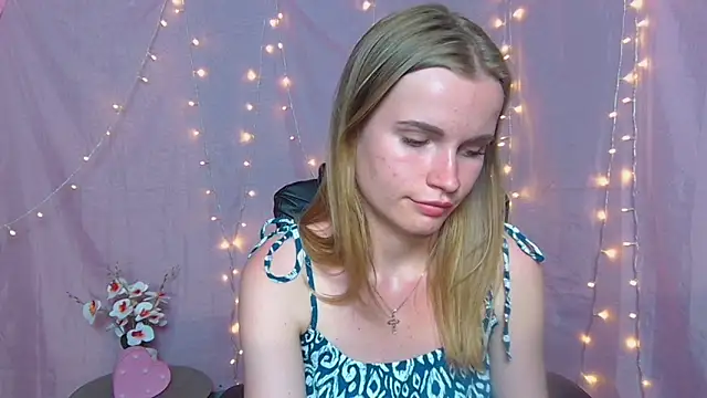 Snapshot of MargaritaKiss chatting on 05-22-26, 06:57 MargaritaKiss online show from 05-22-26, 06:57