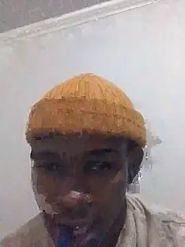 Snapshot of MixedItem chatting on 10-19-25, 12:28 MixedItem online show from 10-19-25, 12:28