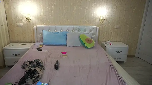 Snapshot of LunaaMayy chatting on 03-02-26, 05:08 LunaaMayy online show from 03-02-26, 05:08