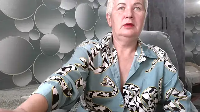 NicoleOlla online show from 10-04-25, 03:26