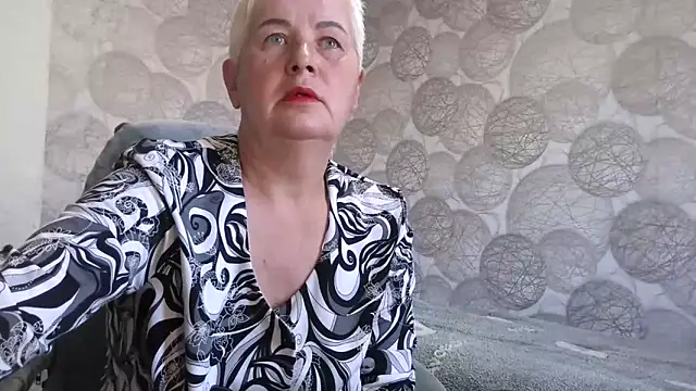 NicoleOlla online show from 10-16-25, 02:45