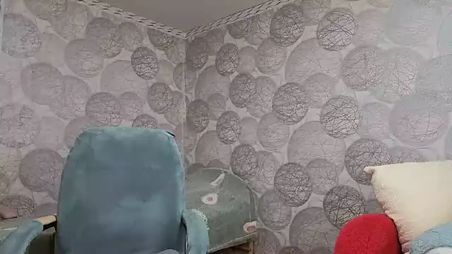 Snapshot of NicoleOlla chatting on 06-19-26, 01:10 NicoleOlla online show from 06-19-26, 01:10