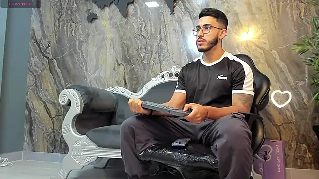 Liam Kleiin online show from 03-10-25, 11:32