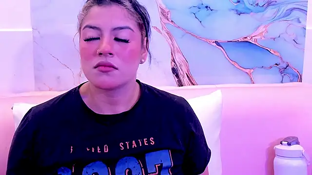 Snapshot of taylor_cupper chatting on 10-23-25, 03:28 taylor cupper online show from 10-23-25, 03:28