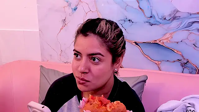 Snapshot of taylor_cupper chatting on 11-08-25, 03:39 taylor cupper online show from 11-08-25, 03:39