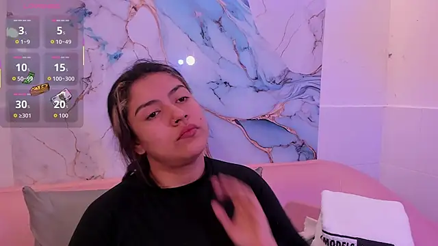 Snapshot of taylor_cupper chatting on 11-26-25, 03:18 taylor cupper online show from 11-26-25, 03:18