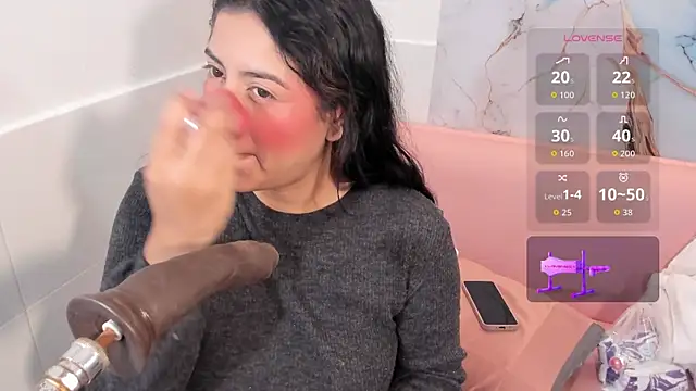 Snapshot of taylor_cupper chatting on 02-15-26, 01:13 taylor cupper online show from 02-15-26, 01:13