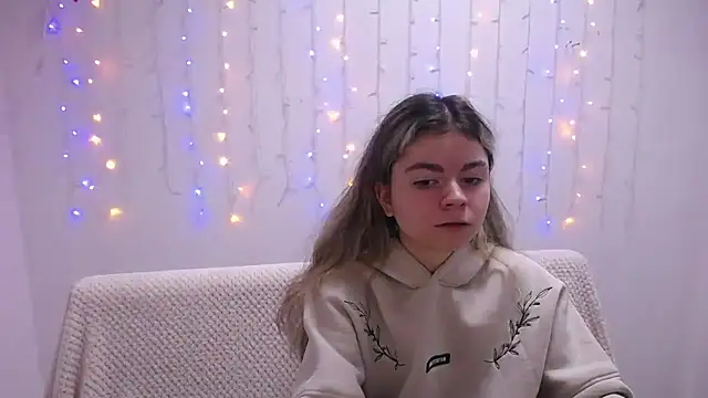 TinaRedly online show from 01-26-25, 06:06