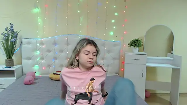 TinaRedly online show from 01-29-25, 12:33