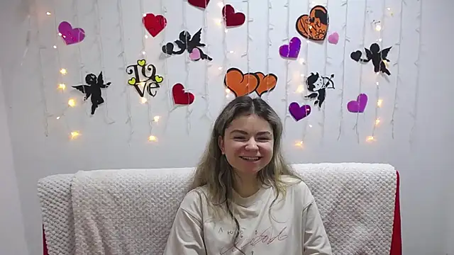 TinaRedly online show from 01-31-25, 03:52