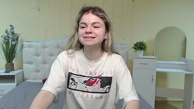 TinaRedly online show from 02-03-25, 09:29