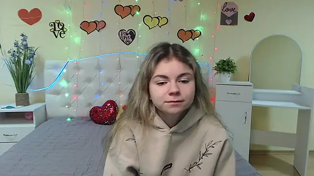 TinaRedly online show from 02-15-25, 07:06