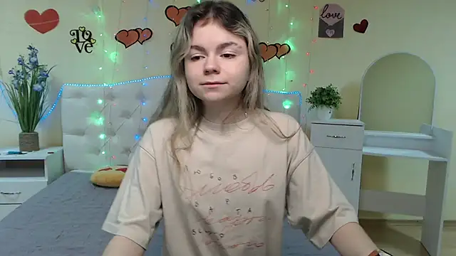 TinaRedly online show from 03-13-25, 04:05