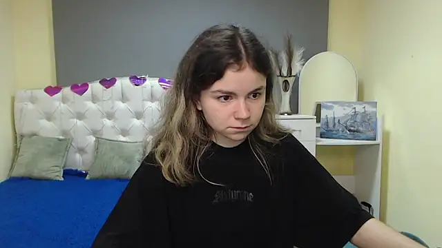 TinaRedly online show from 09-09-25, 05:34