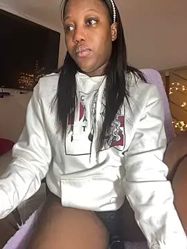 kellya  online show from 01-23-25, 10:32