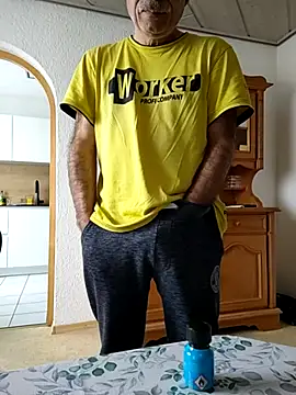 bottomhairy online show from 11-26-25, 10:16