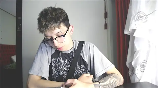 Snapshot of _Thomas_hot_ chatting on 12-20-24, 07:50  Thomas hot  online show from 12-20-24, 07:50