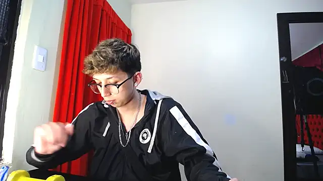Snapshot of _Thomas_hot_ chatting on 01-31-25, 07:08  Thomas hot  online show from 01-31-25, 07:08