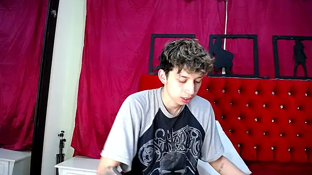 Snapshot of _Thomas_hot_ chatting on 02-28-25, 07:15  Thomas hot  online show from 02-28-25, 07:15