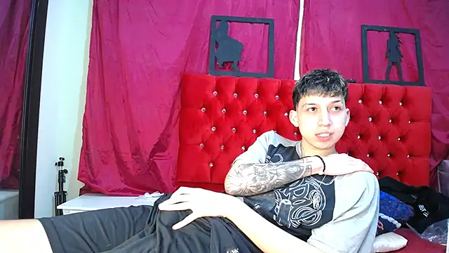 Snapshot of _Thomas_hot_ chatting on 03-09-25, 11:14  Thomas hot  online show from 03-09-25, 11:14