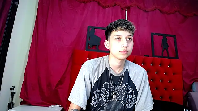 Snapshot of _Thomas_hot_ chatting on 03-14-25, 01:59  Thomas hot  online show from 03-14-25, 01:59