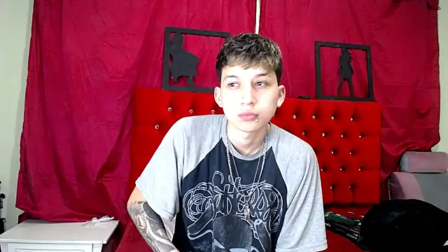 Snapshot of _Thomas_hot_ chatting on 03-16-25, 08:54  Thomas hot  online show from 03-16-25, 08:54