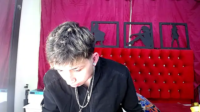 Snapshot of _Thomas_hot_ chatting on 03-18-25, 07:08  Thomas hot  online show from 03-18-25, 07:08
