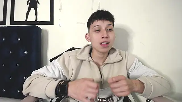 Snapshot of _Thomas_hot_ chatting on 09-18-25, 03:30  Thomas hot  online show from 09-18-25, 03:30