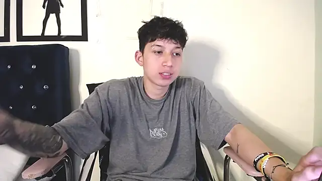 Snapshot of _Thomas_hot_ chatting on 10-21-25, 01:50  Thomas hot  online show from 10-21-25, 01:50