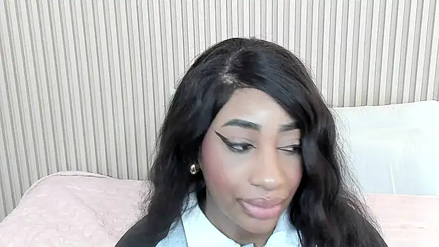 charlottebrowns  online show from 10-03-25, 12:02