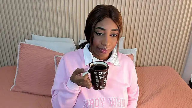 charlottebrowns  online show from 11-10-25, 12:15