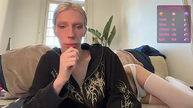 AliceSnowCatt online show from 06-23-26, 01:20