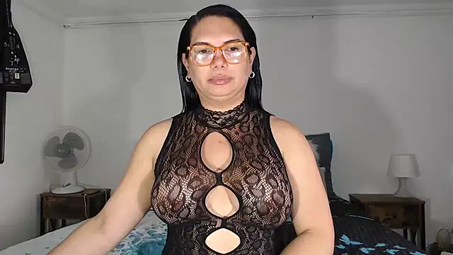 flowerdirtty online show from 06-19-26, 08:56