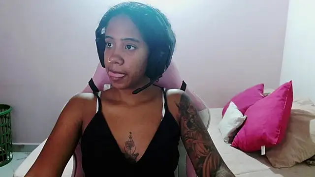 TiffanyRoouse online show from 12-12-24, 12:38