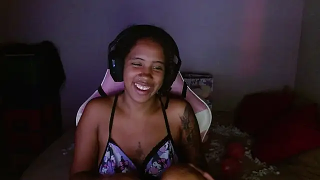 TiffanyRoouse online show from 02-14-25, 01:02