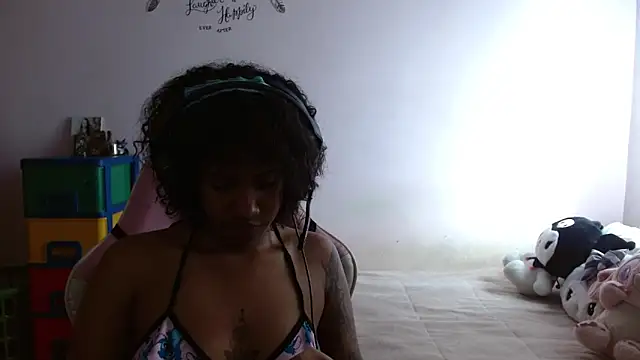 TiffanyRoouse online show from 10-09-25, 05:33