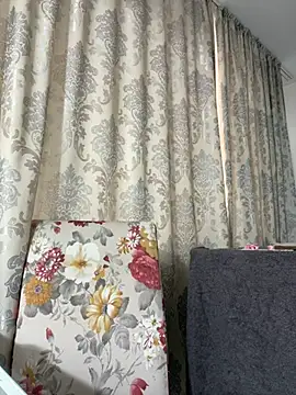 Snapshot of _adelle chatting on 02-02-25, 11:30 adelle online show from 02-02-25, 11:30