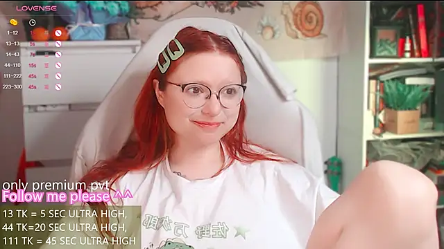 Snapshot of me__hanna chatting on 03-11-26, 03:23 me hanna online show from 03-11-26, 03:23