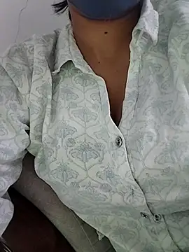 Snapshot of Archna-ji chatting on 05-29-26, 05:27 Archna-ji online show from 05-29-26, 05:27