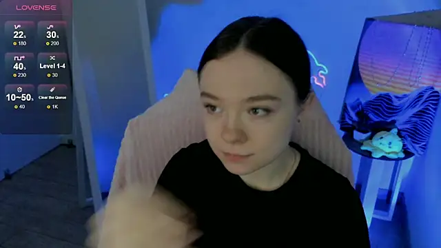 Snapshot of Florence_meow chatting on 02-20-25, 07:45 Florence meow online show from 02-20-25, 07:45