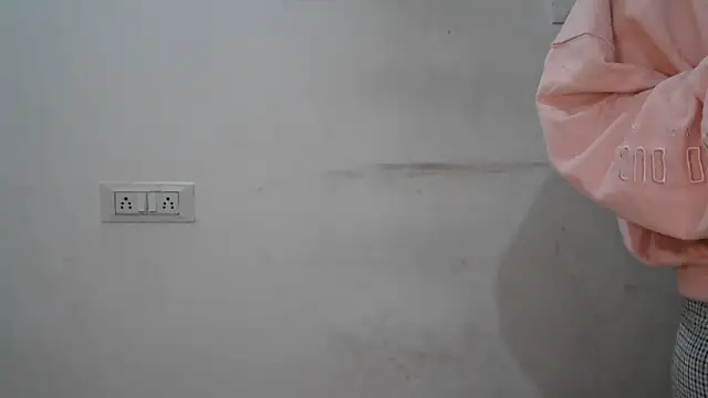 Snapshot of Suzie_darling chatting on 01-07-25, 01:49 Suzie darling online show from 01-07-25, 01:49