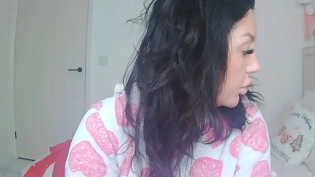 Snapshot of magical_mia chatting on 11-29-25, 10:29 magical mia online show from 11-29-25, 10:29